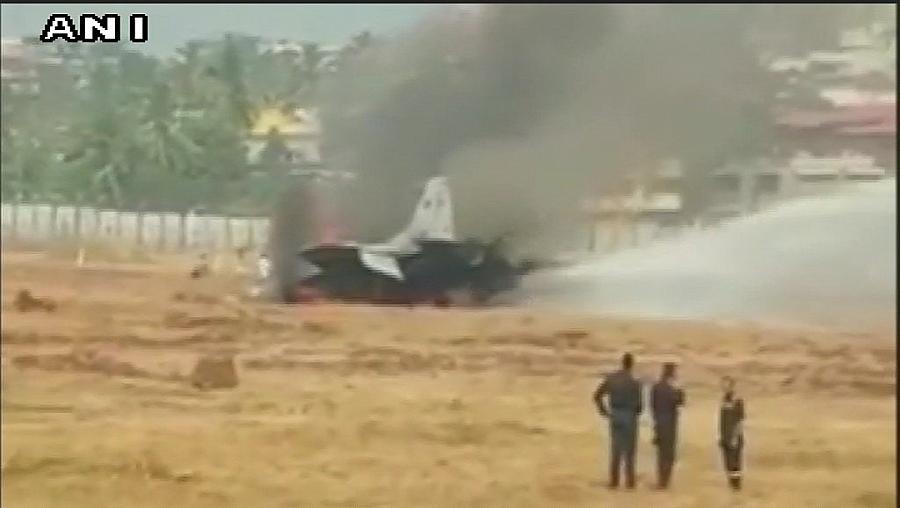 Mig 29k Fighter Jet Of The Indian Navy Skid Off The Runway At Goa Airport And Caught Fire News Russian Aviation Ruaviation Com