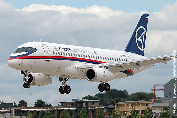 Sukhoi SSJ-100 at airshow Farnborough 2010 © Vladimir Karnozov ...